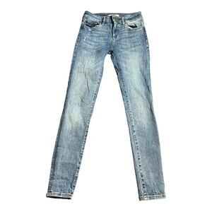 Women’s Straight Leg Jeans - Light Blue